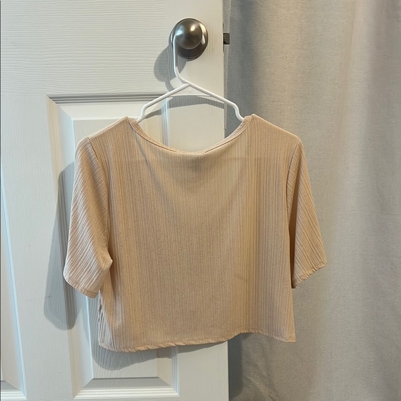 Beige Button-Front Ribbed Crop Top - Picture 2 of 2